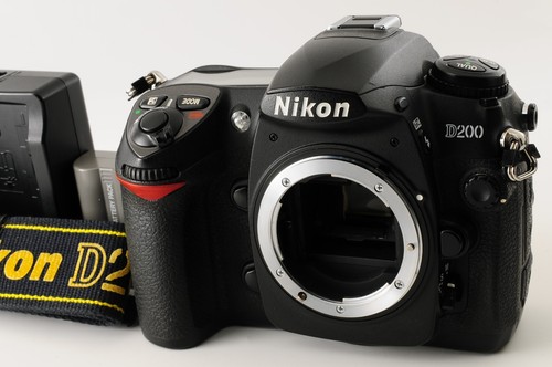Nikon d200 2mp digital slr - d200, 10.2mp